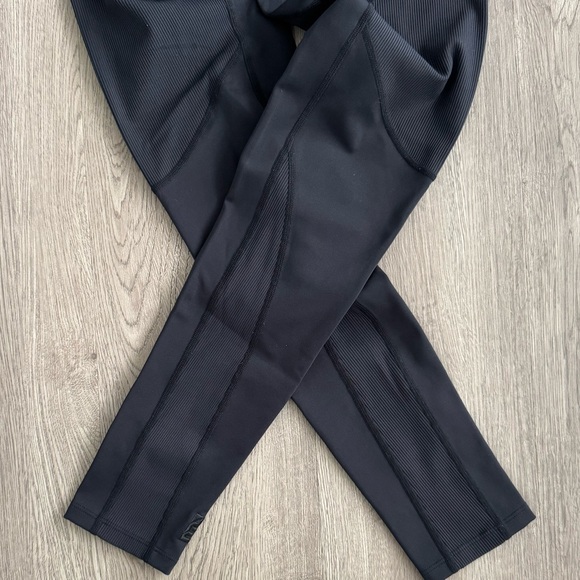 P.E. NATION FREE PLAY LEGGING•BLACK•SIZE S - Picture 6 of 11